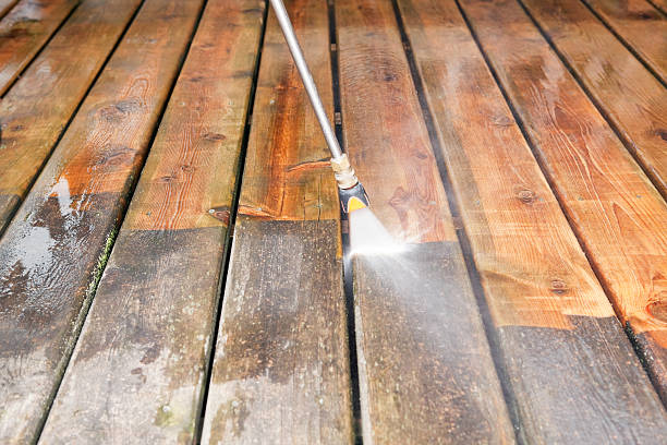 Best Deck Cleaning Services  in Kenmore, NY