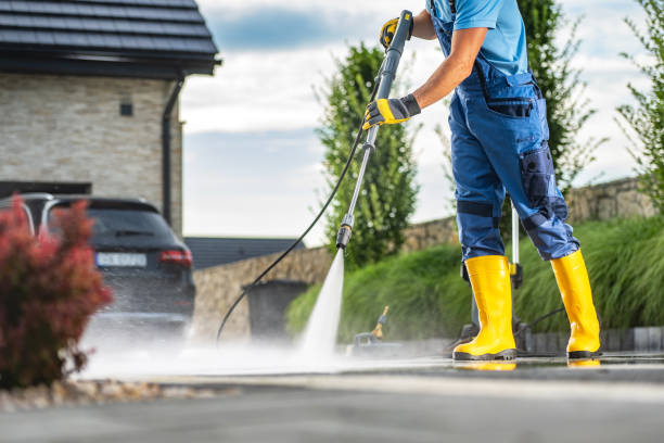 Best Deck Pressure Washing  in Kenmore, NY